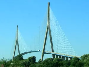 Pont Normandie zwischen Le Havre und Honfleur