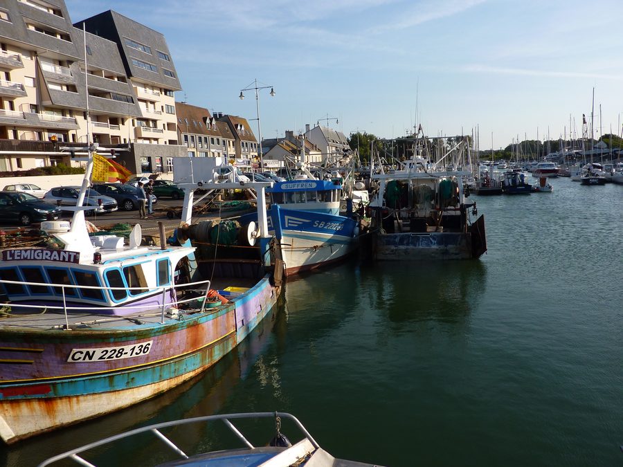 Port de Courseulles-sur-Mer dans le Calvados, en Normandie