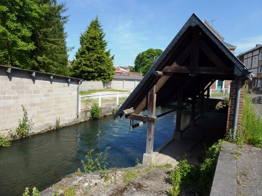 Historisches Waschhaus in Beaumont-le-Roger im Département Eure