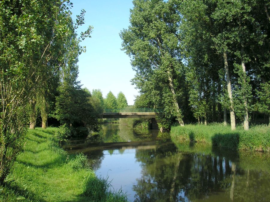 Die Sienne bei Quettreville-sur-Sienne in der Normandie