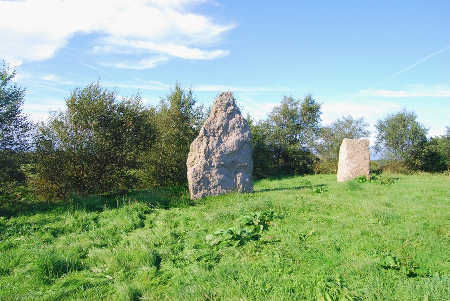 Grande Pierre, ein Menhir bei Maupertus-sur-Mer im Département Manche
