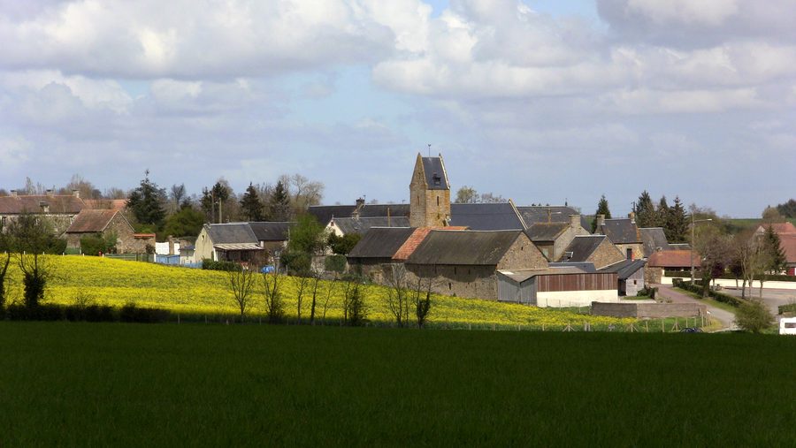 Vue du village d’Ouffières dans le Calvados