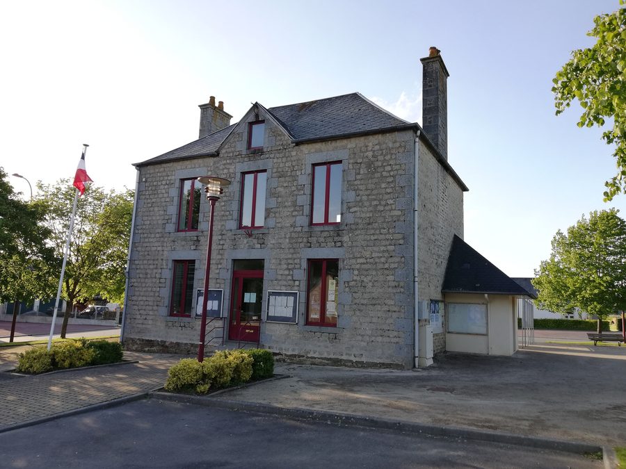 Rathaus von La Colombe im Département Manche