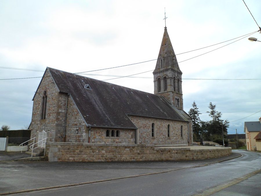 Kirche Saint-Pierre in Bion im Département Manche in der Normandie