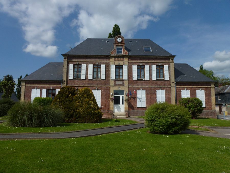 Mairie von Sainte-Opportune-du-Bosc im Département Eure
