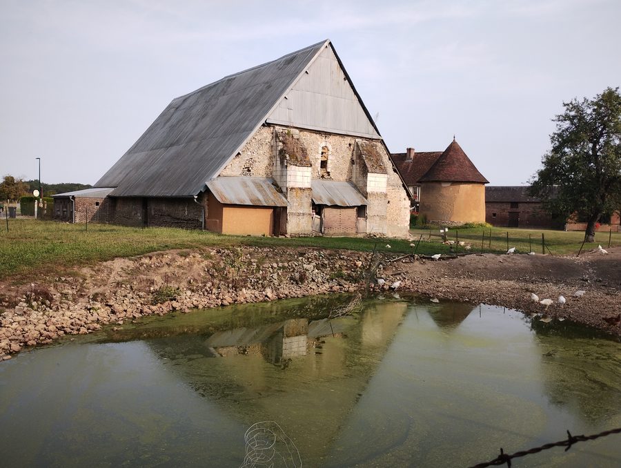 Ländlicher Bauernhof im Ortskern von La Croisille im Département Eure