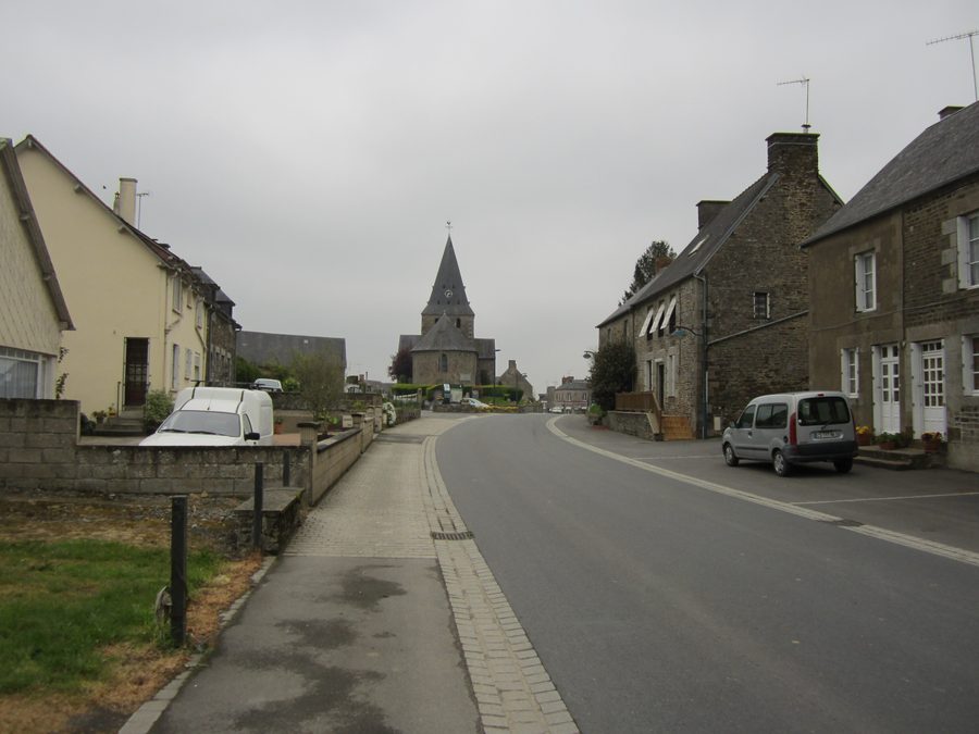 Kirche Sainte-Trinité in La Croix-Avranchin im Département Manche