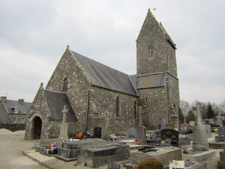 Église Saint-Martin de Monthuchon, die dem Heiligen Martin gewidmete Pfarrkirche in Monthuchon