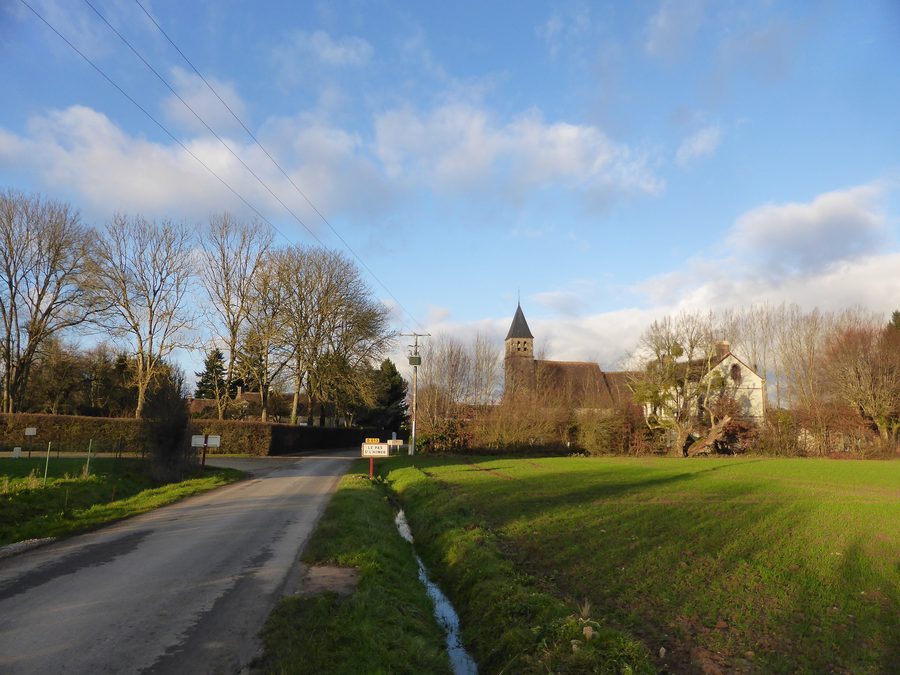 Entrée du village du Pas-Saint-l'Homer, dans l'Orne