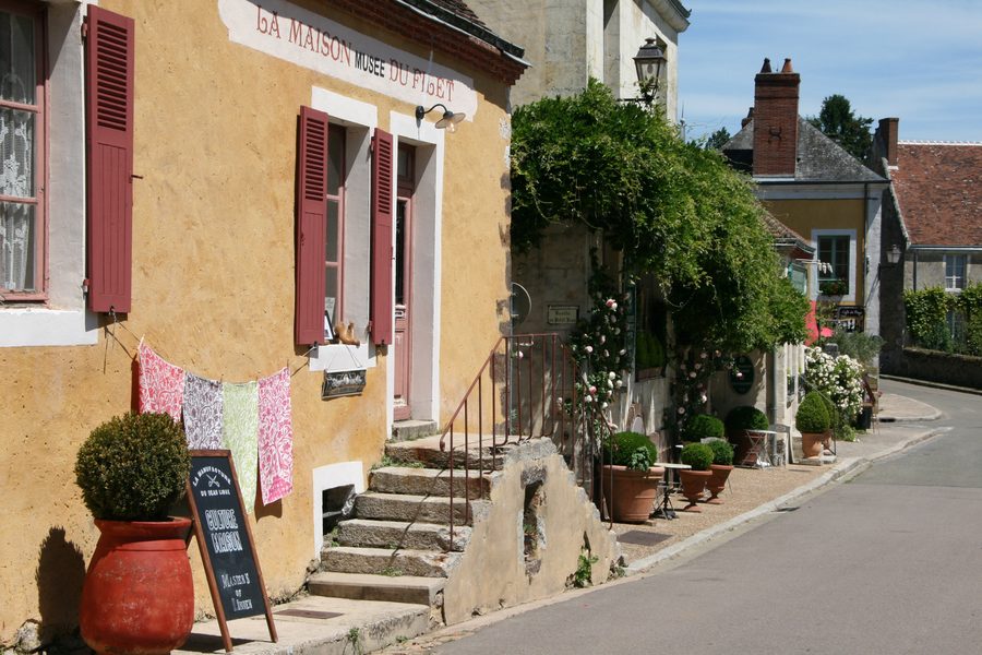 Grande Rue in La Perrière mit der ehemaligen Maison du filet