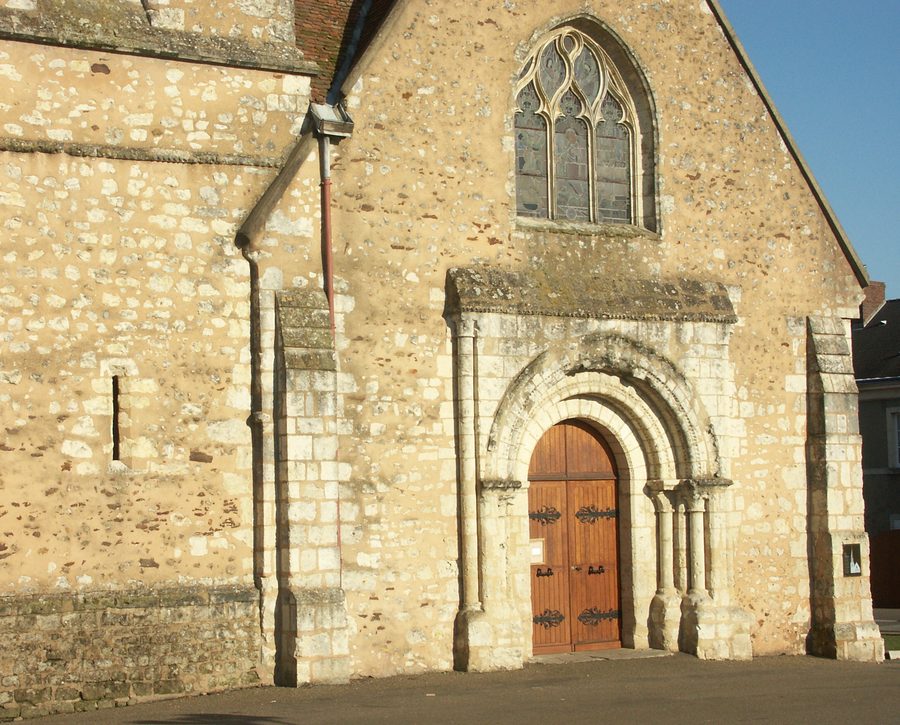 Kirche Notre-Dame in Le Theil-sur-Huisne im Département Orne