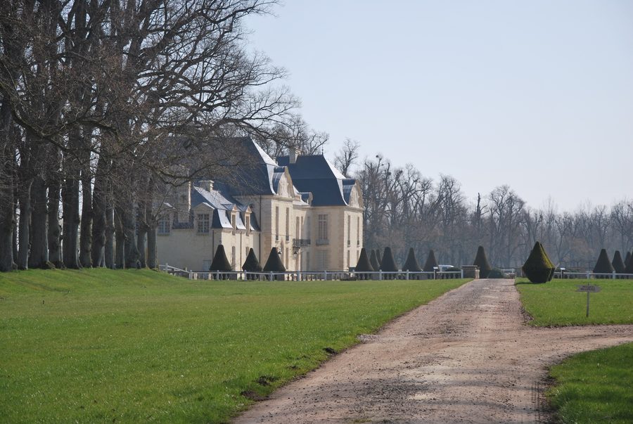 Château de Médavy depuis l'allée