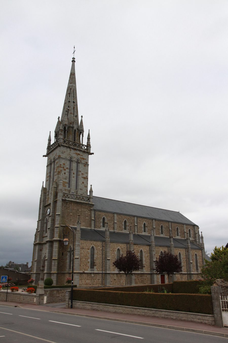 Kirche Sainte-Anne in Buais im Département Manche