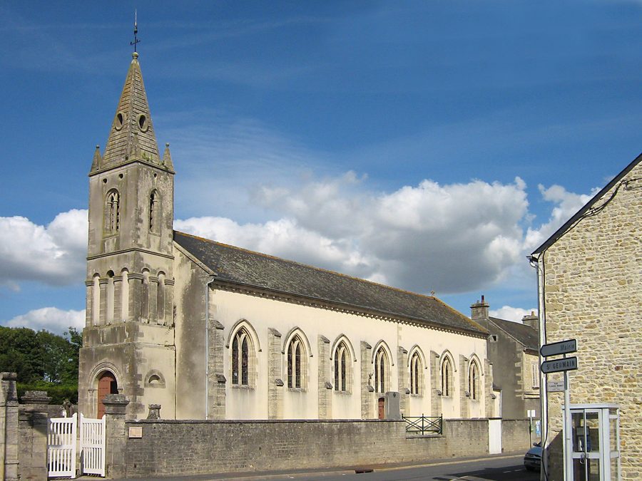 Kirche Saint-Martin in Saint-Martin-des-Entrées im Département Calvados