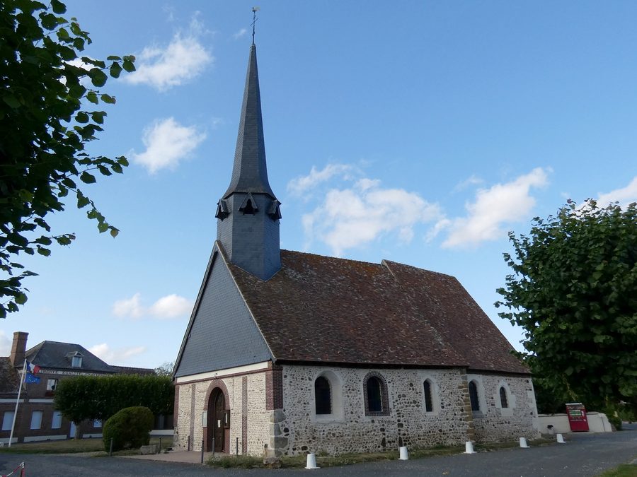 Kirche Saint-Denis in Piseux in der Normandie