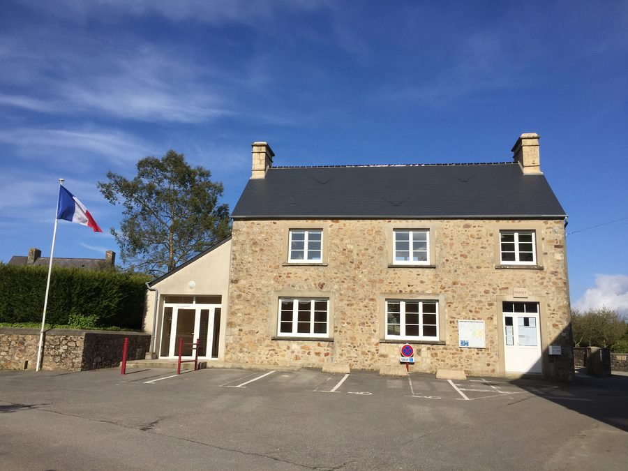 Rathaus von Magneville im Département Manche in der Normandie