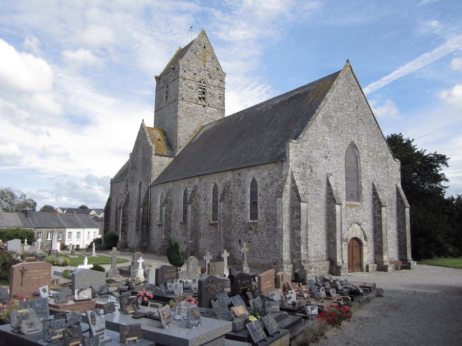 Außenansicht der Église Saint-Florent in Besneville