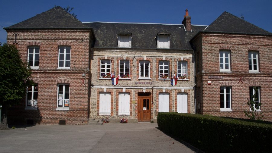 Rathaus von Theuville-aux-Maillots im Département Seine-Maritime