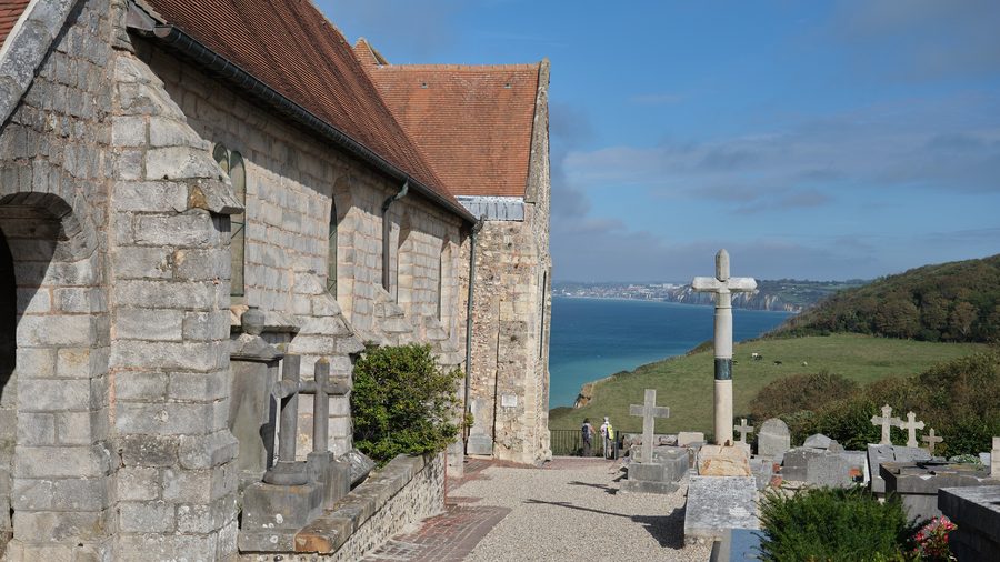 Saint-Valéry-Kirche und maritimer Friedhof von Varengeville-sur-Mer