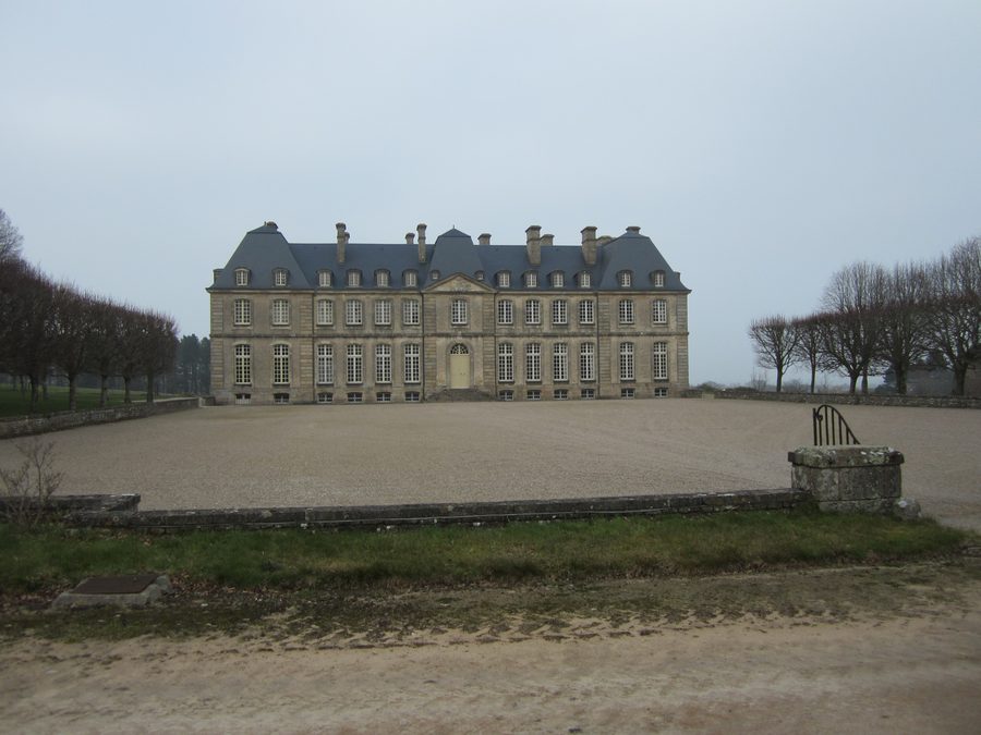 Château de Saint-Pierre-Église im Département Manche