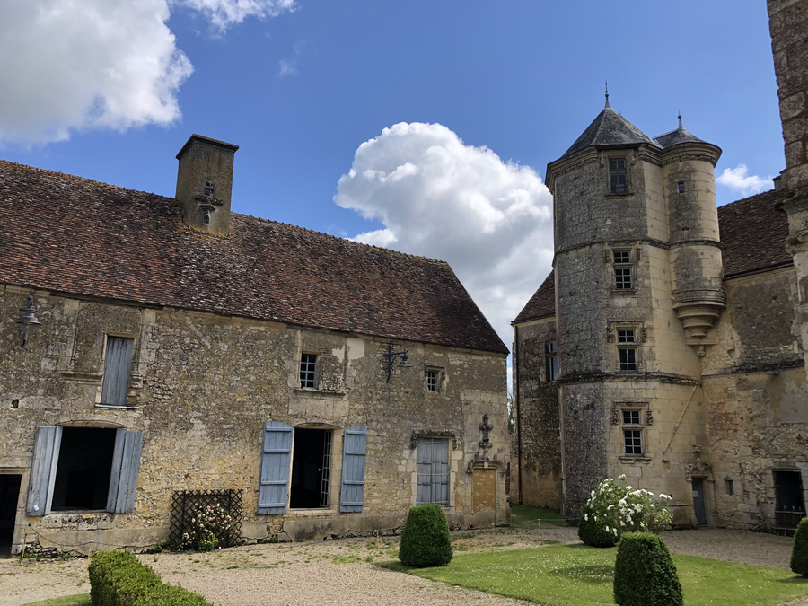 Prieuré Sainte-Gauburge in Saint-Cyr-la-Rosière