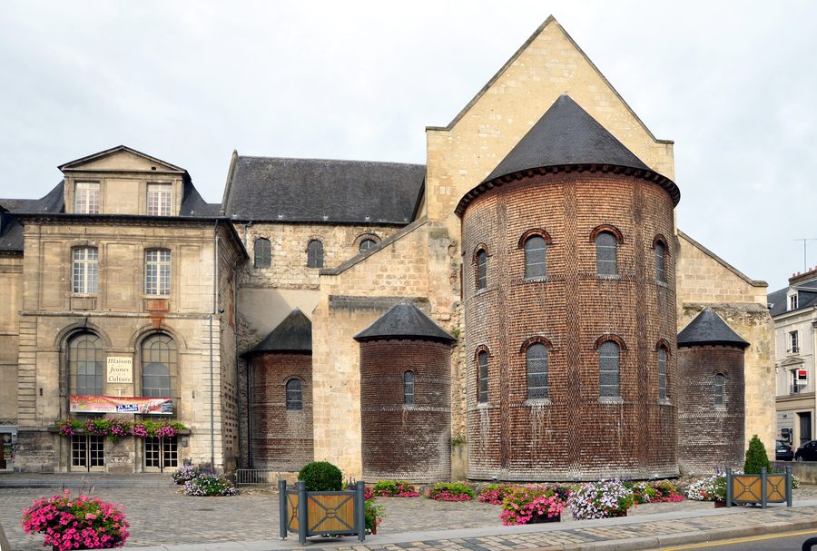 Église de l'abbaye Notre-Dame de Bernay, Eure, France