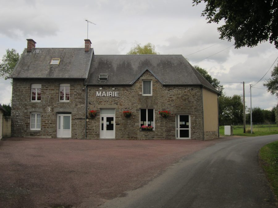 Mairie de Saint-Sauveur-la-Pommeraye dans la Manche
