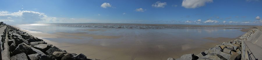 Panorama des Strandes von Hauteville-sur-Mer