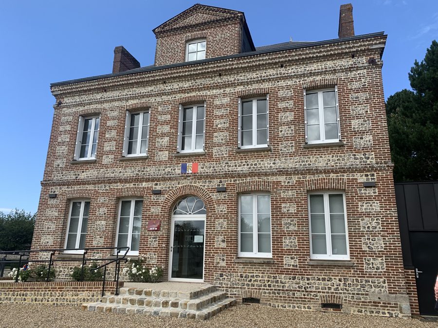 Photographie de la mairie de Manneville-ès-Plains