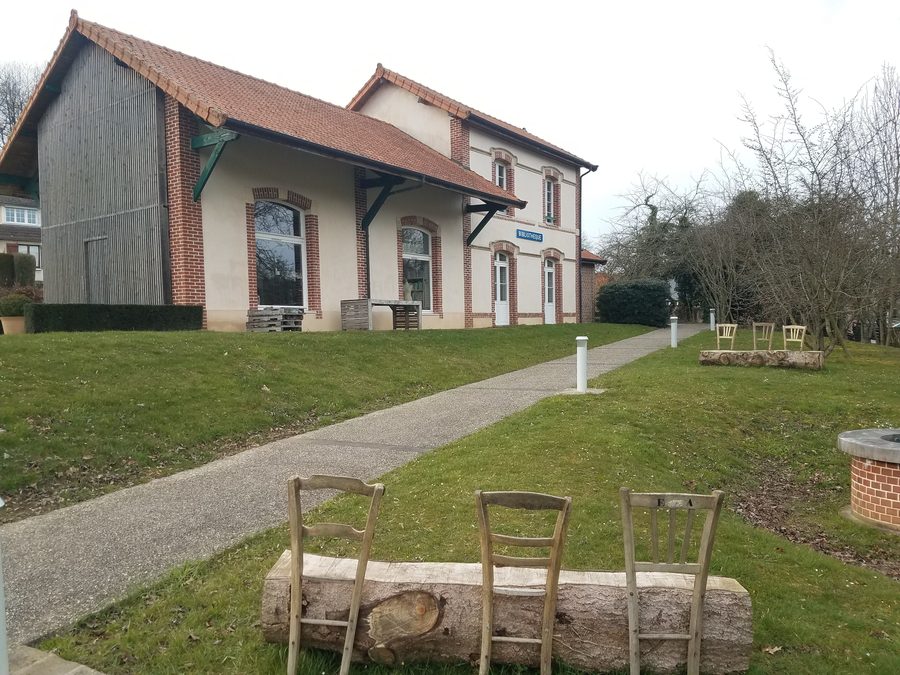 Ancienne gare du tortillard à Val-de-Saâne