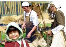 Feste der Normandie: Mittelalterfest im Schloss von Crèvecoeur en Auge