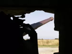 Deutsche Geschütze an der Küste der Normandie