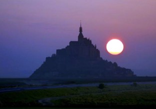 Mont Saint Michel Abenddaemmerung